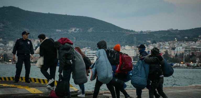 Μεταναστευτικό – Αν. Αιγαίο: Περισσότεροι από 1.000 πρόσφυγες αναχώρησαν από τα νησιά