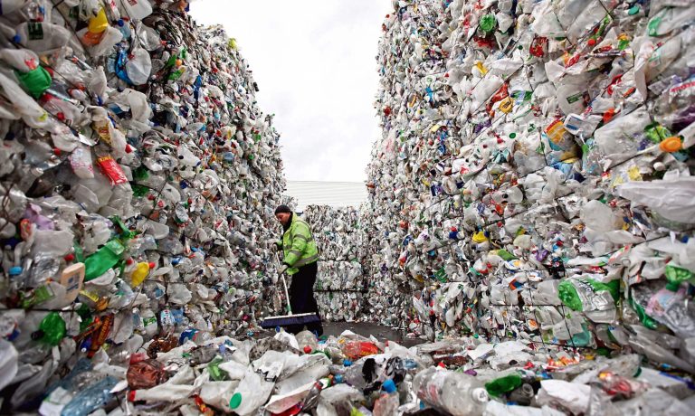 Υπ. Περιβάλλοντος: 8 μεγάλες δράσεις για τη μείωση των αποβλήτων και την προώθηση της ανακύκλωσης