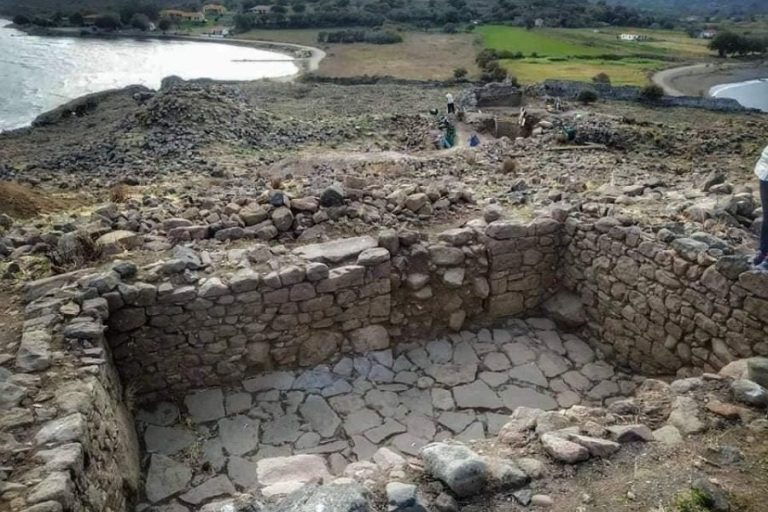 Λέσβος: Αποκαλύφθηκαν αψιδωτά κτίσματα του 10ου π.Χ αι. -Με υπόγειους θόλους για την αποθήκευση σιτηρών (pics)