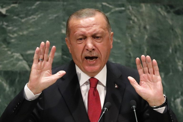 Aσταμάτητα προκλητικός ο Ερντογάν: «Θα κάνουμε με τον Μπαχτσελί πικ νικ στα Βαρώσια»