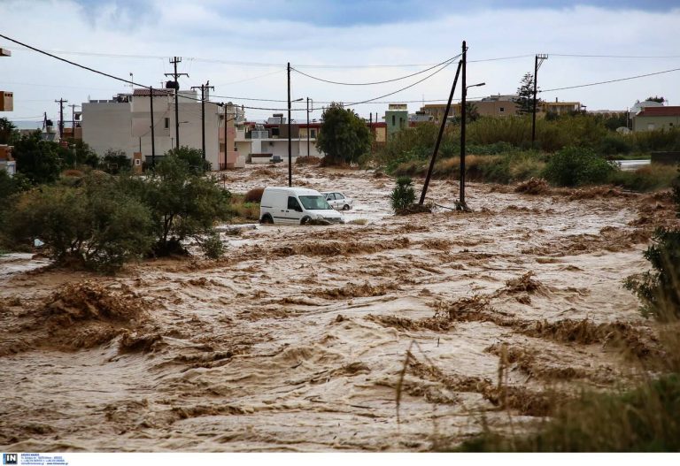Κρήτη: Κυβερνητικό κλιμάκιο στη Χερσόνησο για τις καταστροφές από την κακοκαιρία