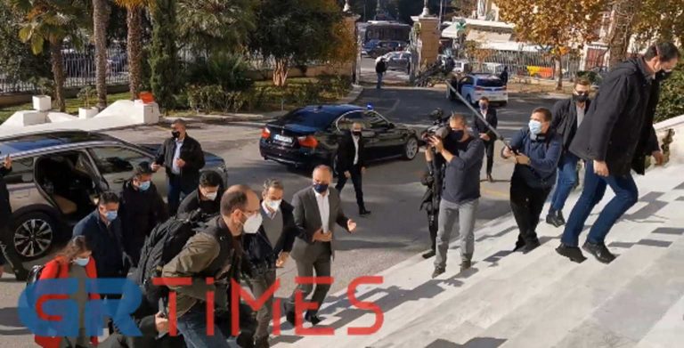 Θεσσαλονίκη: Έφτασε 45′ νωρίτερα ο Μητσοτάκης και… σε πανικό οι δημοσιογράφοι! (video)