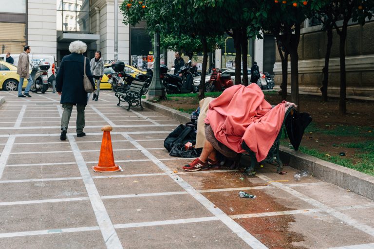 ΟΝΝΕΔ και ΔΑΠ-ΝΔΦΚ στον χριστουγεννιάτικο τηλεμαραθώνιο για τους άστεγους