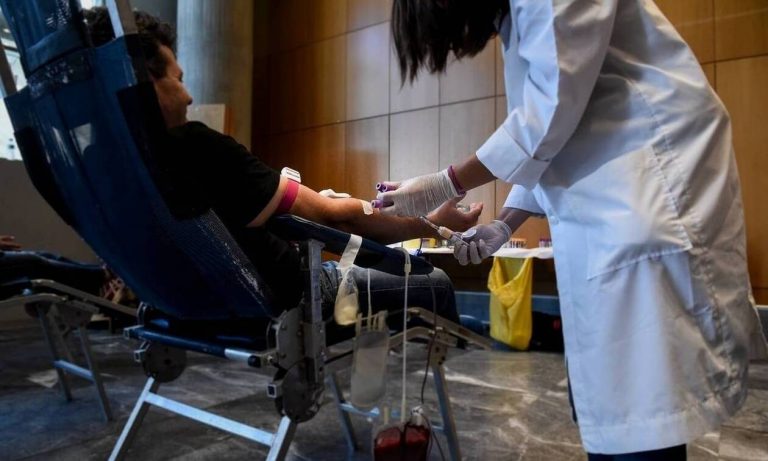 Κικίλιας – Πέτσας: Καλούν Δήμους και Περιφέρειες σε εθελοντικές αιμοδοσίες