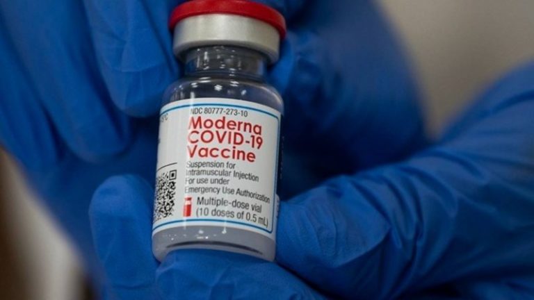 Στην Ελλάδα οι πρώτες 8.000 δόσεις του εμβολίου της Moderna