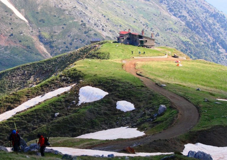 Η Περιφ. Στερεάς Ελλάδας επισκευάζει το Ορειβατικό Καταφύγιο Βαρδουσίων