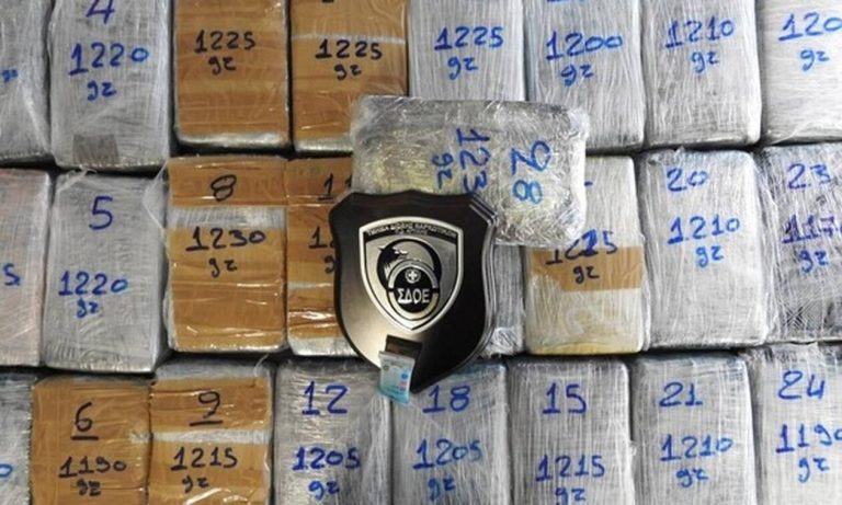 ΣΔΟΕ – Κατάσχεση 33,8 κιλών  κοκαΐνης σε εμπορευματοκιβώτιο στο λιμάνι του Πειραιά