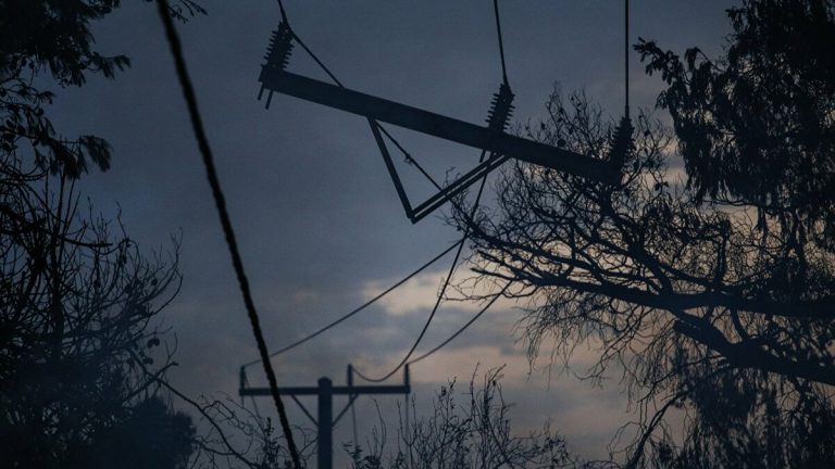 Διακοπές ρεύματος σε Σκιάθο, Σκόπελο, Αλόννησο – Νέα ενημέρωση ΔΕΔΔΗΕ για ζημιές από την κακοκαιρία