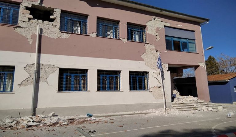Σε πλήρη ετοιμότητα το υπουργείο Εσωτερικών για να συνδράμει τους πληγέντες του ισχυρού σεισμού στην Ελασσόνα