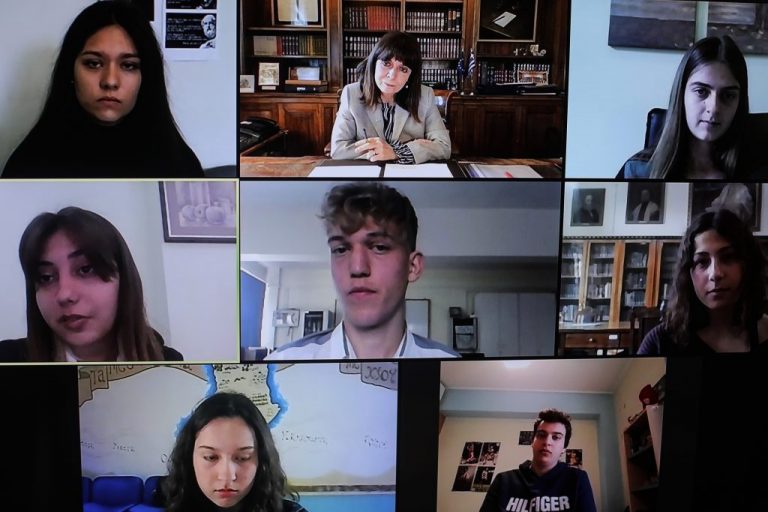 Διαδικτυακή συνομιλία της ΠτΔ με μαθητές και μαθήτριες για την Παγκόσμια Ημέρα της Γυναίκας