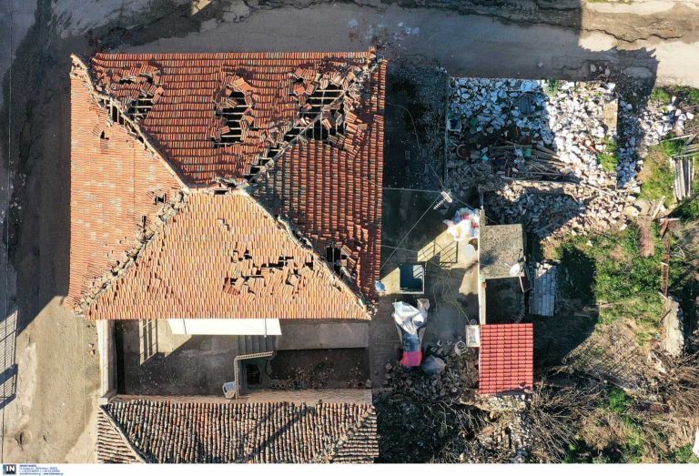 Σεισμός στην Ελασσόνα: «Σαρώνουν» τα σπίτια – Εντατικοί έλεγχοι