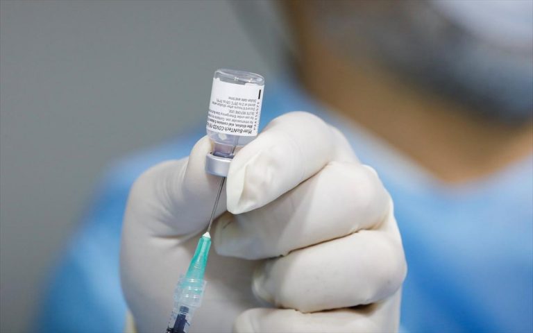 Κατά 13 εκατ. μειωμένος ο αριθμός των εμβολίων που παρέλαβε η Ευρώπη τον Μάρτιο