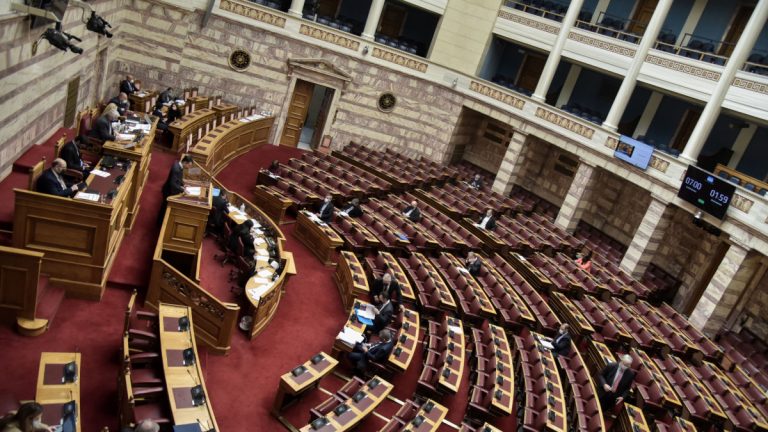Βουλή: Ψηφίστηκε στην αρμόδια επιτροπή η σύμβαση του Ελληνικού Δημοσίου με την «Ελληνικός Χρυσός»