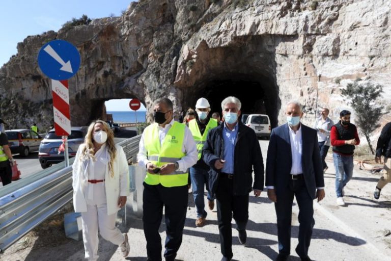 Αυτοψία του Γ. Πατούλη στα υπό ολοκλήρωση έργα  στον οδικό άξονα Βάρκιζας – Σουνίου