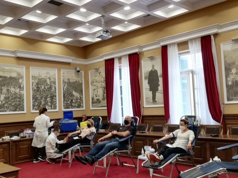 Περιφ. Κ. Μακεδονίας: Μεγάλη συμμετοχή των εθελοντών αιμοδοτών στις έκτακτες αιμοδοσίες σε Πέλλα, Σέρρες και Κιλκίς (pics)