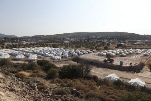 Αναχωρούν 115 πρόσφυγες από Μυτιλήνη