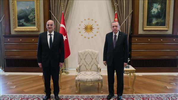 Ολοκληρώθηκε το τετ α τετ του Νίκου Δένδια με τον Τούρκο πρόεδρο Ρετζέπ Ταγίπ Ερντογάν