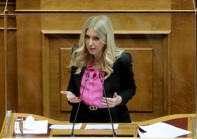 Φ. Αραμπατζή: «Είμαστε κάθε λέξη του Νόμου για το κυρωτικό πλαίσιο κατά των «ελληνοποιήσεων»