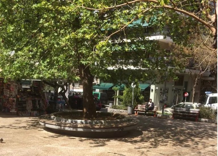 Κ. Μπακογιάννης για πλατεία Βαρνάβα: ««Το καθαρό περιβάλλον είναι δικαίωμα της πλατείας» – Καθαρίστηκε από το κορονοπάρτι  (pics)