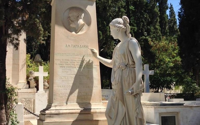 Έργο τέχνης το ταφικό μνημείο του Αντωνίου Φ. Παπαδάκη με απόφαση του ΥΠΠΟ