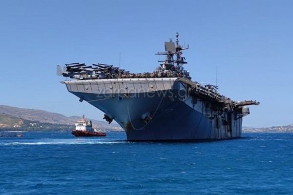 Χανιά: Στη Σούδα το θηριώδες ελικοπτεροφόρο USS Iwo Jima (pics)