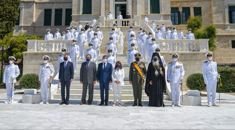 Εκπροσώπηση της Ελληνικής Βουλής από τον Χ. Αθανασίου στην Τελετή Ορκωμοσίας Σημαιοφόρων Ναυτικών Δοκίμων
