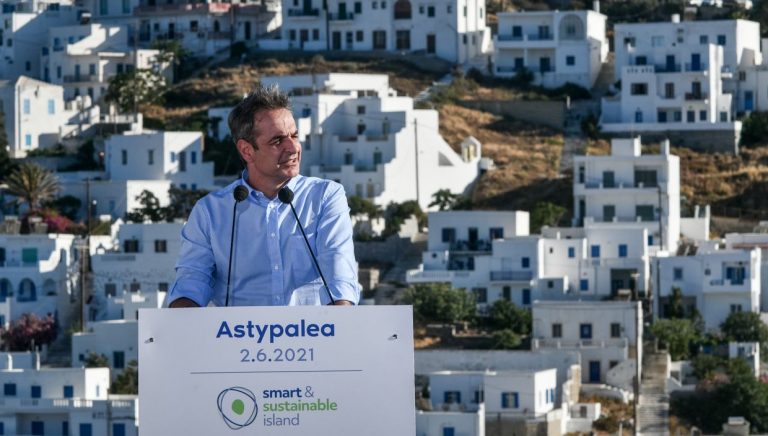 Κ. Μητσοτάκης: «Η Αστυπάλαια  μοντέλο για την πράσινη μετάβαση της Ελλάδας – Μέχρι το 2030 δύο στις τρεις κιλοβατώρες θα προέρχονται από τις ΑΠΕ» (video)