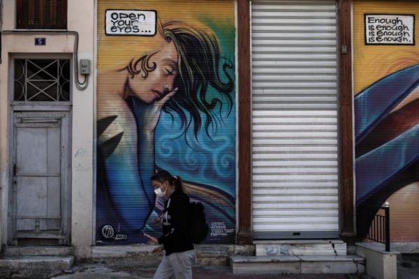 Κοροναϊός: Κάτω από 600 κρούσματα στην Αττική, όμως τριψήφιος αριθμός μολύνσεων στο κέντρο της Αθήνας