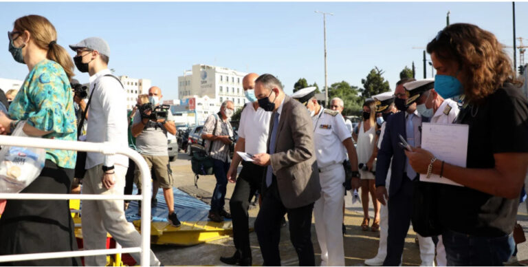 Γ. Πλακιωτάκης από το λιμάνι του Πειραιά: «Κανονικά οι έλεγχοι – Να συνεχίσουμε να τηρούμε τα υγειονομικά πρωτόκολλα»