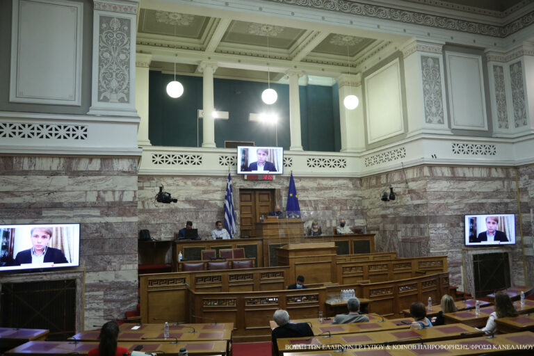 Νεανικό χρώμα στο Κοινοβούλιο – Κ. Τασούλας προς τη Βουλή των Εφήβων: «Εντοπίσατε τα σοβαρά προβλήματα και μου τα υποδείξατε» (pics)