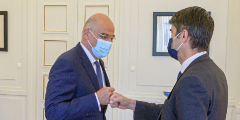 Ν. Δένδιας: «Οι εξελίξεις σε Ανατολική Μεσόγειο και Λιβύη στη συνάντηση με τον Γάλλο πρέσβη»