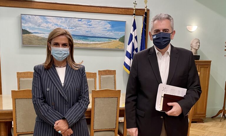 Μάξιμος Χαρακόπουλος με Υφυπουργό Υγείας: “Στο νέο ΕΣΠΑ δομές Alzheimer για Λάρισα”