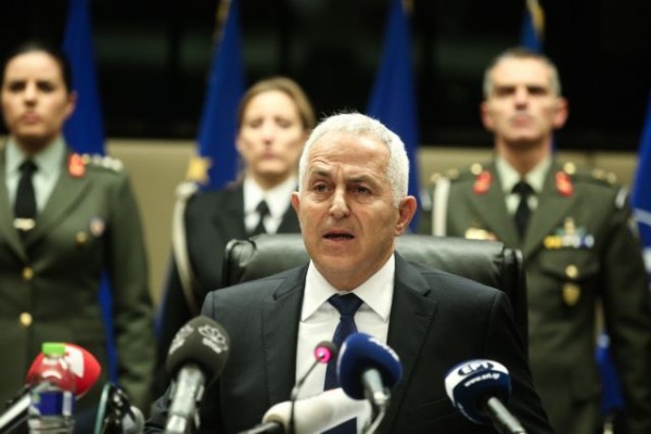 Ομαδικά πυρά υπουργών κατά Αποστολάκη – «Δεν αντέχει την πίεση την ώρα του πολέμου», λέει ο Ά. Γεωργιάδης