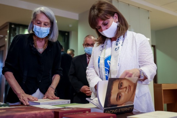 Κ. Σακελλαροπούλου – Στη Βιάννο για τις εκδηλώσεις για το Ολοκαύτωμα – Θα ανακηρυχθεί επίτιμη δημότης