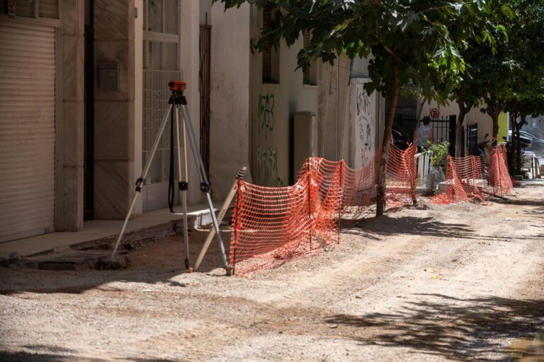Δήμος Αθηναίων:  Οι γειτονιές της Αθήνας αποκτούν νέα πεζοδρόμια
