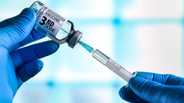 Κορονοϊός – «Υπερόπλο» η τρίτη δόση του εμβολίου – Στο 95,6% η προστασία