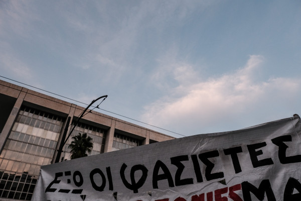 Guardian – «Ήρθε η ώρα τους» – Η ακροδεξιά αναβιώνει στην Ελλάδα
