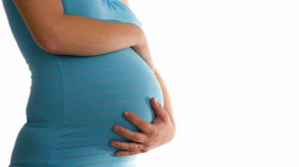 Κοροναϊός – Τριπλάσια πιθανότητα θανάτου για τις εγκύους – Μέχρι και 20 φορές περισσότερες πιθανότητες να εισαχθούν σε ΜΕΘ