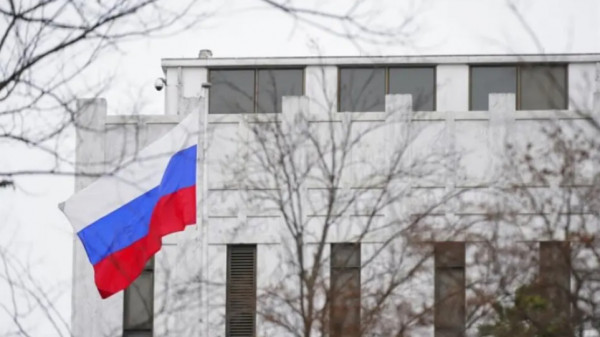 ΥΠΕΞ: 12 Ρώσοι διπλωμάτες κηρύχθηκαν ανεπιθύμητοι